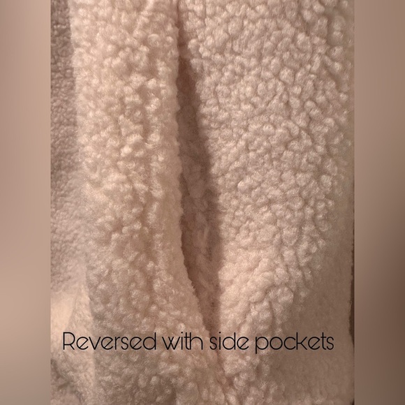 NWT Women's Reversible Sleeveless Vests Lamb Fleece Zipper Closure Size M Pink - Picture 8 of 11